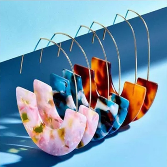 Geometric Dangle Earrings - Picture 4 of 4